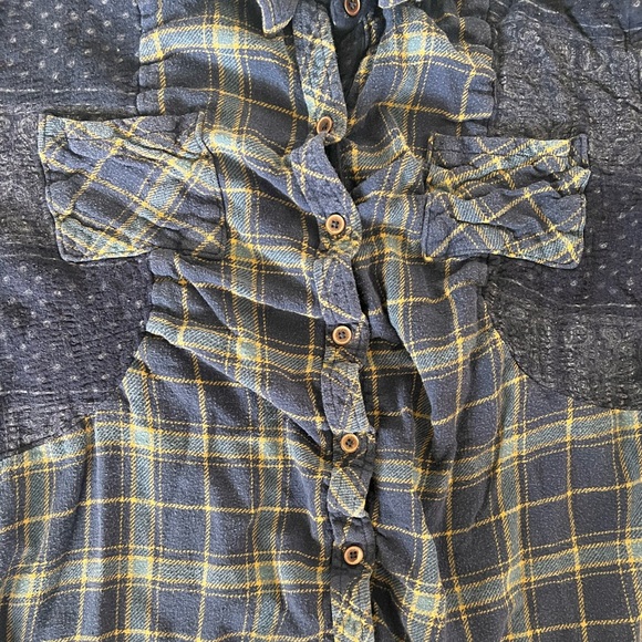 Natural Reflections Vintage Plaid and Paisley Button Down Long Sleeve Shirt - Picture 3 of 4
